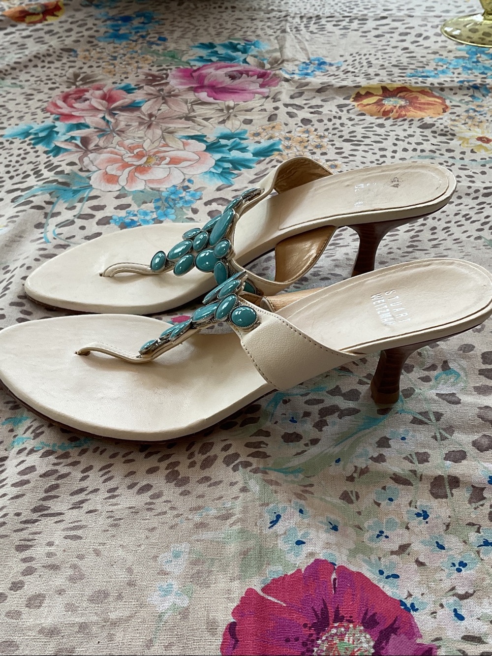 Stuart Weitzman White Leather Thong Sandals with Turquoise Gem Accents - Picture 2 of 7
